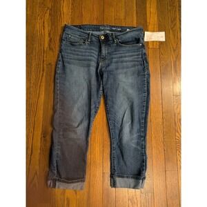 EUC Levis Signature Womens Modern Cuffed Capri Jeans Mid Rise Stretch Denim 12‎
